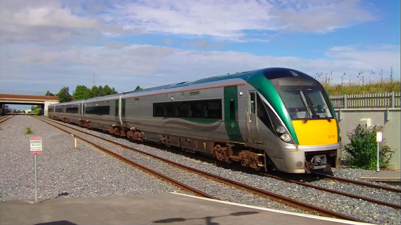 IE 22000 Class DMU Train number 22132 - Park West, Dublin