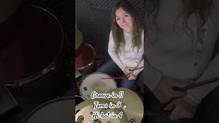 Polymeter: groove in 11 vs toms in 9