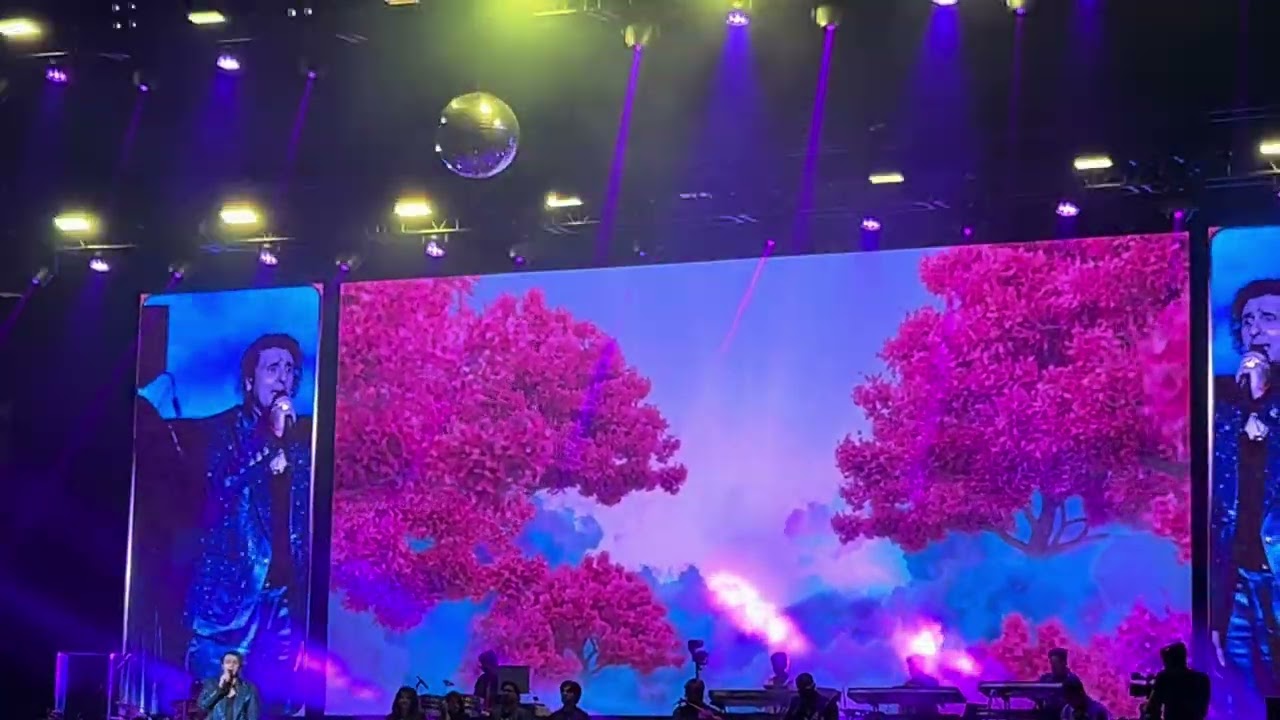 Sonu nigam live - Suraj hua maddham