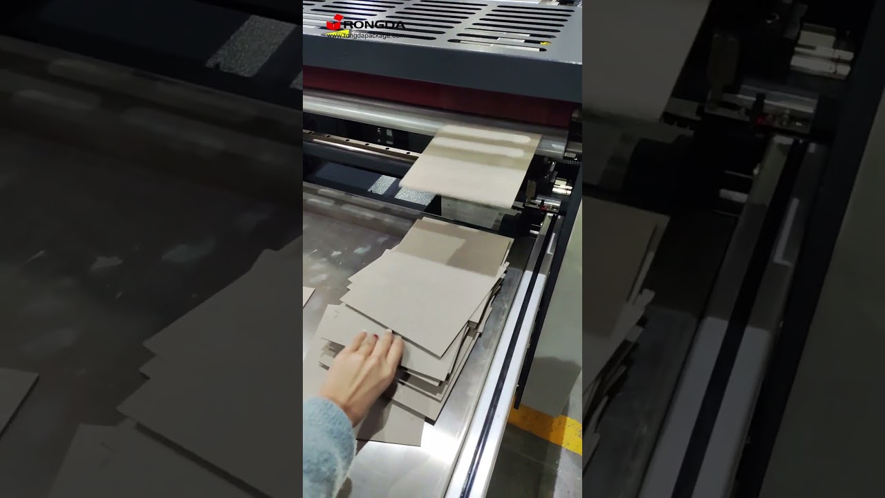 RONGDA Cardboard Corner Cutting Machine for rigid box making