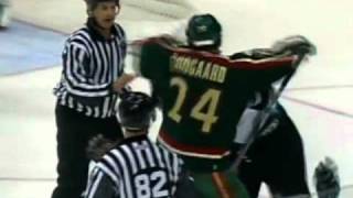 Rob Davison vs Derek Boogaard Oct 19, 2005
