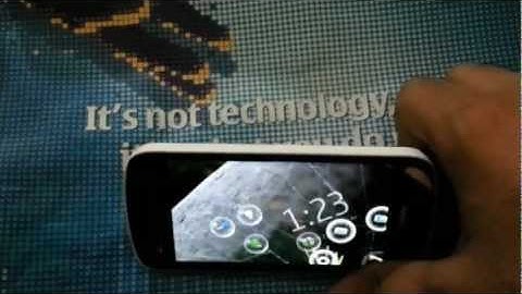 Nokia 808 PureView Demo: Nokia Bubbles, Theme Effects & Kinetic Scrolling Mod - 808FanClub.com