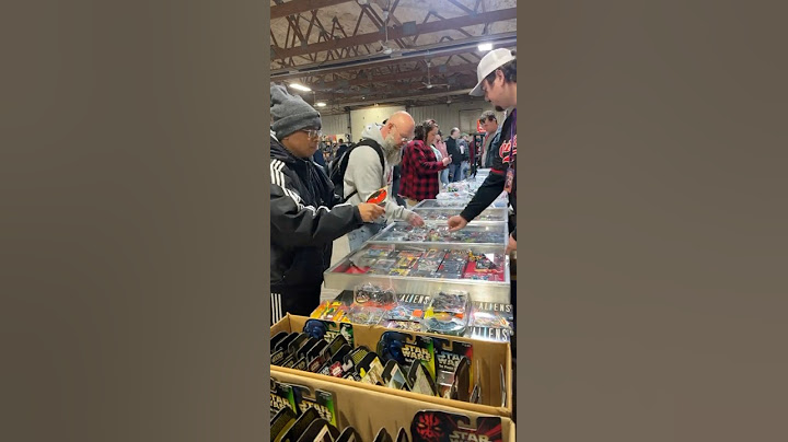 Buying and Selling Toys at the Ohio Nerd Booth while set up at Hoosier Collecticon #toycollectors