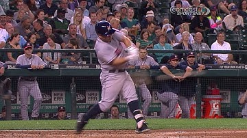 HOU@SEA: Altuve laces double to left to score Villar