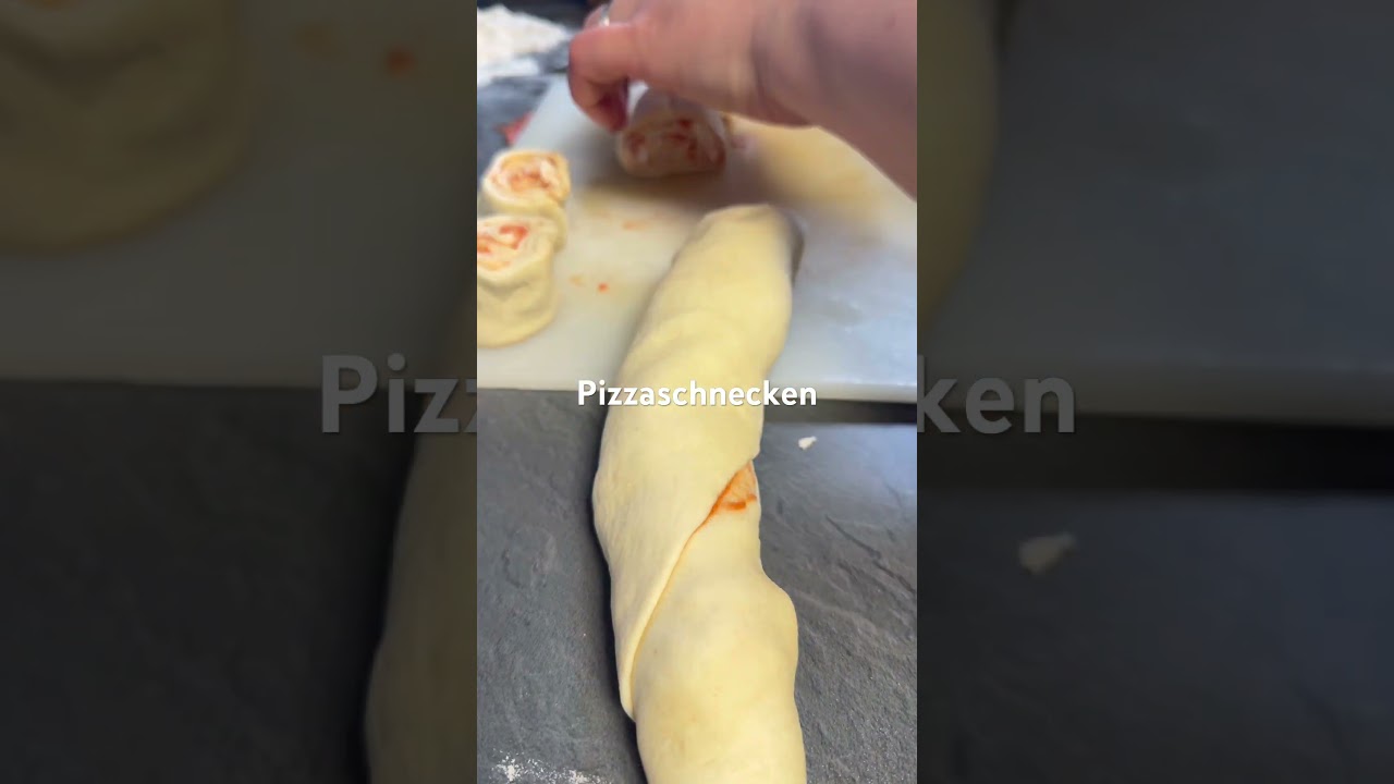 Pizzaschnecken Rezept in den Kommentaren