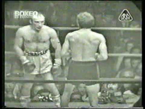 Nicolino Locche vs Gerardo Ferrat