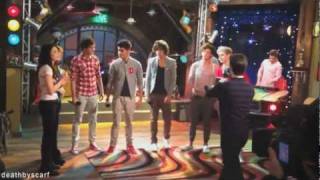 One Direction Singing What Makes You Beautiful On iCarly (FULL)