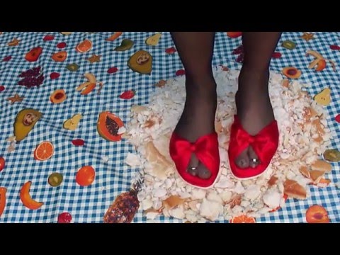 Satisfying Texture Crushing Bread ASMR Bedroom Slippers 59