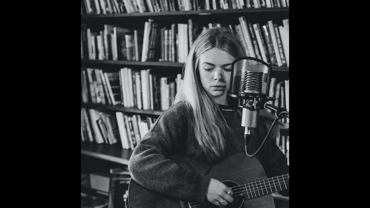 Chloe Foy - Live from Abbey House (Full Performance)