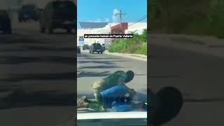 Marina somete a presunto “halcón” en Puerto Vallarta, Jalisco ??