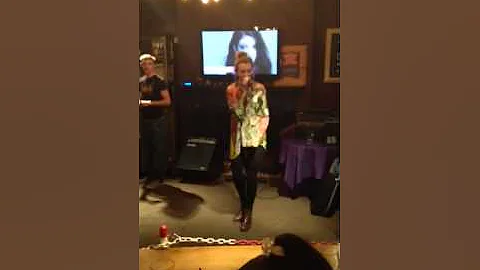 Royals - Lorde (cover) Nancy Payne