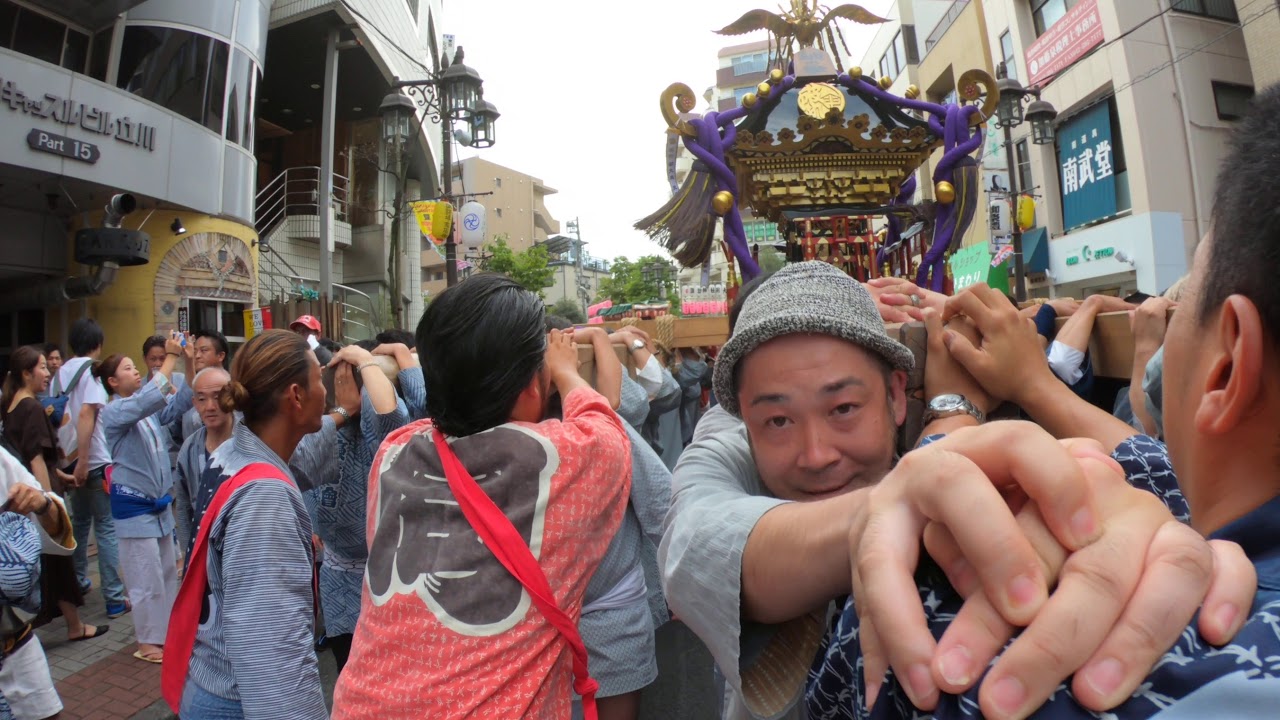 令和元年 立川諏訪神社 立川夏祭り 破れ傘 神輿おもてなし渡御です 迫力満点です 生 Youtube