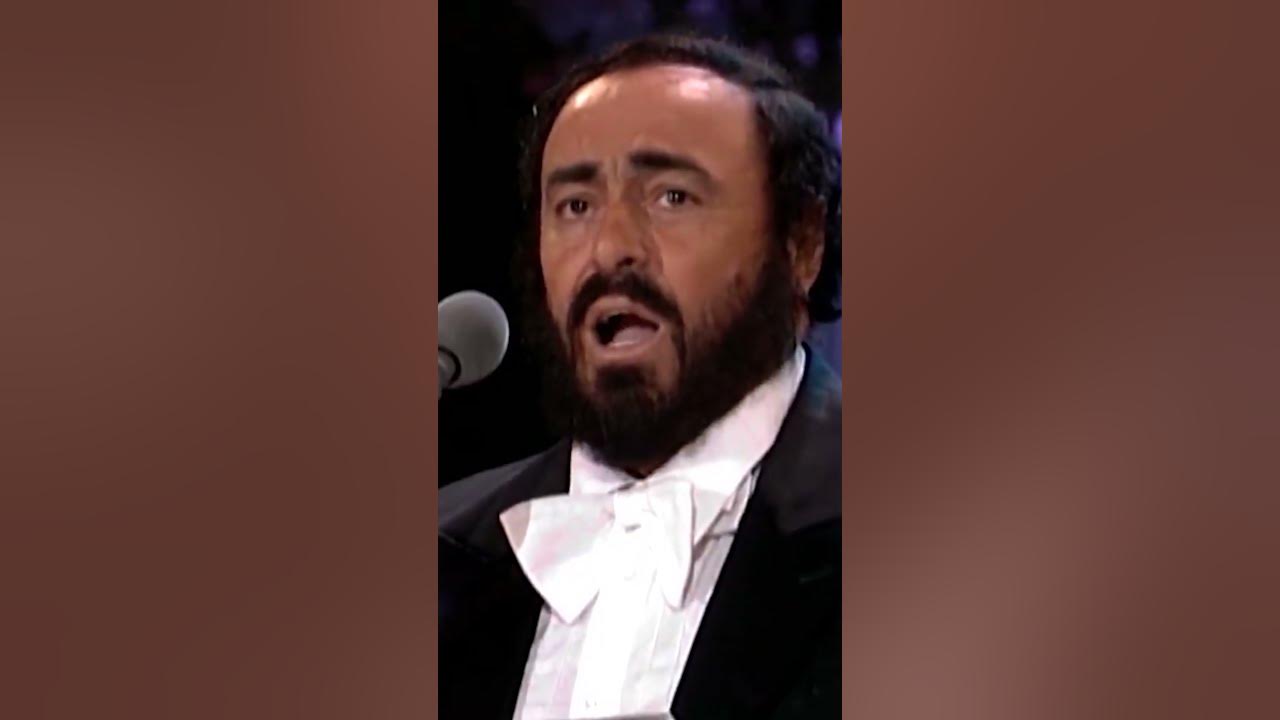 Luciano Pavarotti sings Schubert's Ave Maria