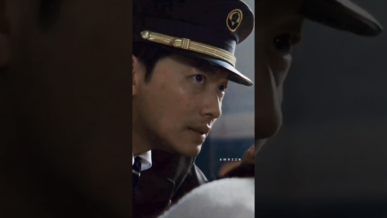 Detective disguised to catch bank robbers 🙀  