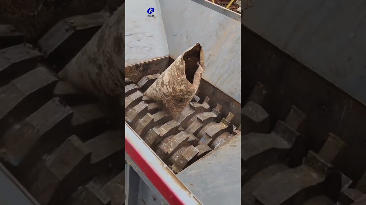 Waste metal shredder 