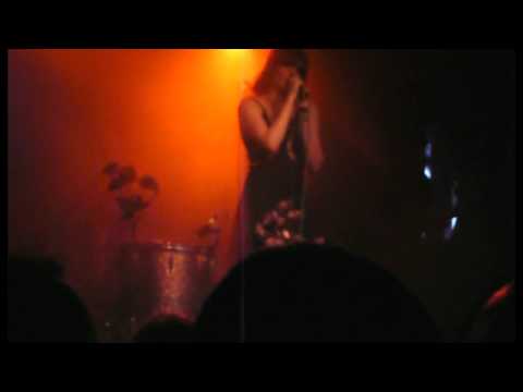 Florence And The Machine - Girl With One Eye (2009) Brighton, England