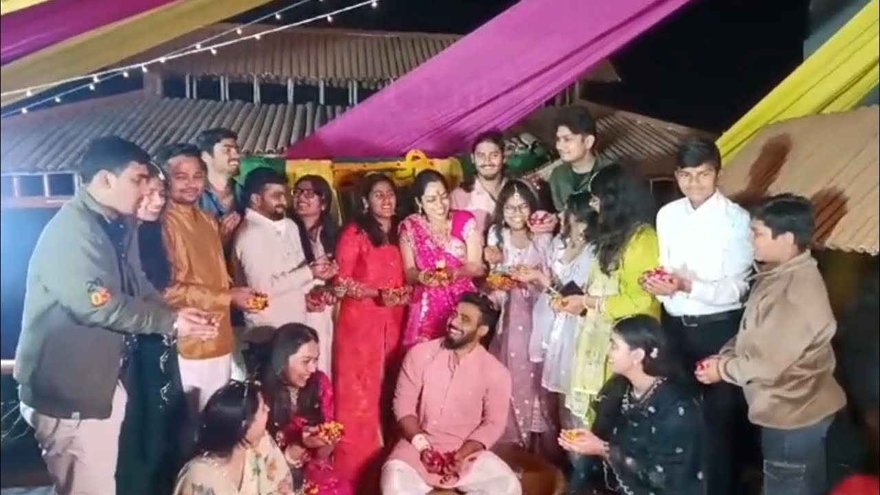 Aaj tooo mumma ne bhi dance kiyaa ( haldi function 😉), bhaiya ki shadi 😗