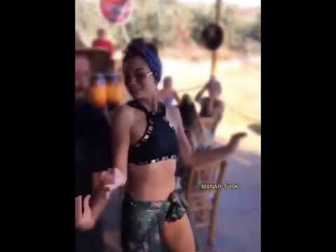 الممثله التركيه ديميت اوزدمير بطله مسلسل الطائر المبكر ترقص علي اغنيه لا لا المصريه