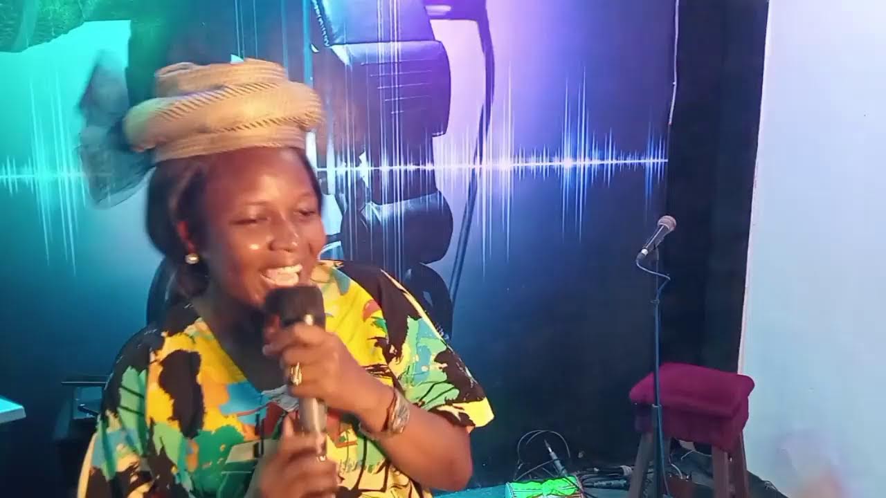 Authentic Praise || Akede Ayo || - YouTube