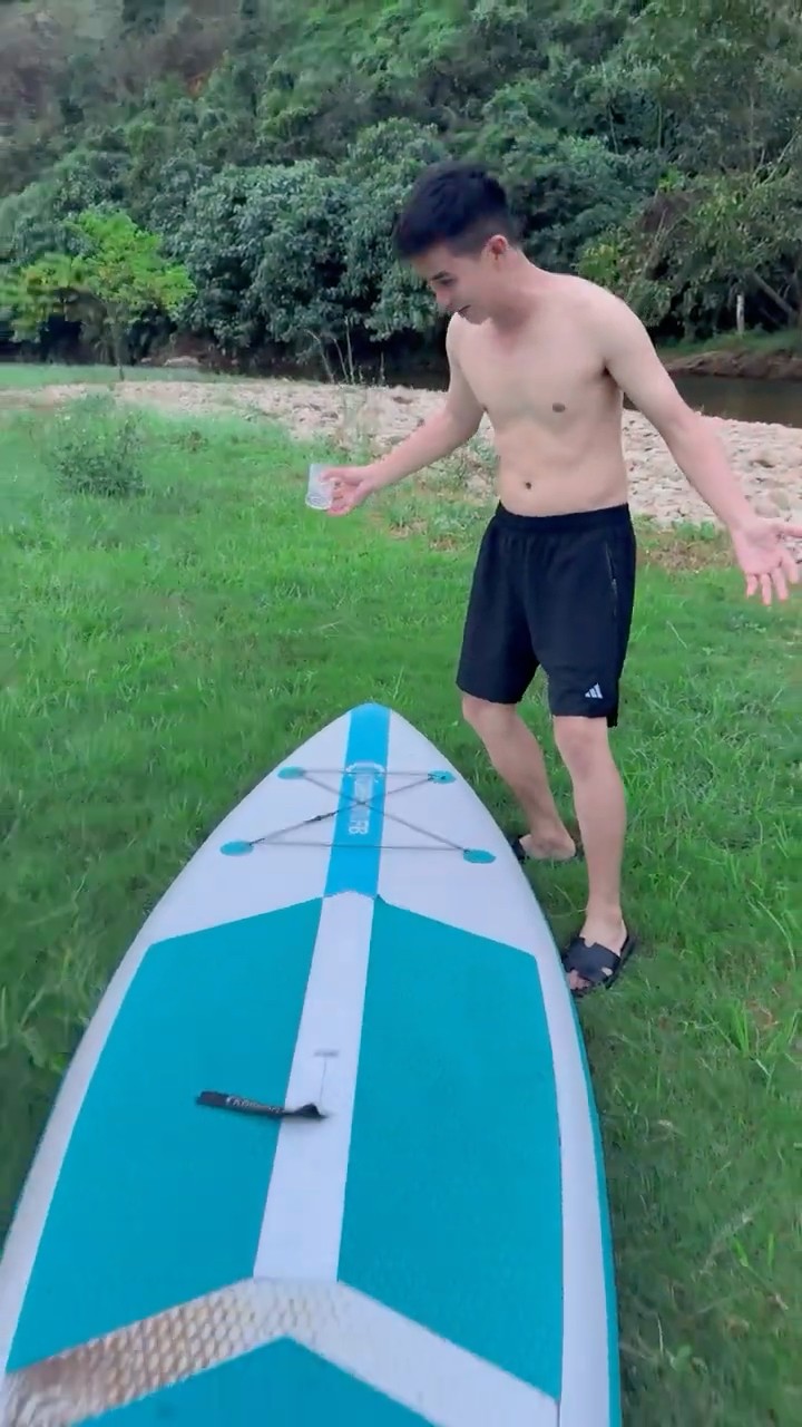 Su Hao comedy: turn paper boat into giant ?