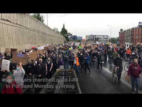 Protesters block I-84 in Portland