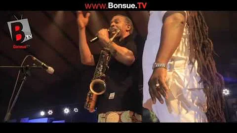 Video: DADDY SHOWKEY like never before on stage with FEMI KUTI @ Felabration 2016 #BonsueTV