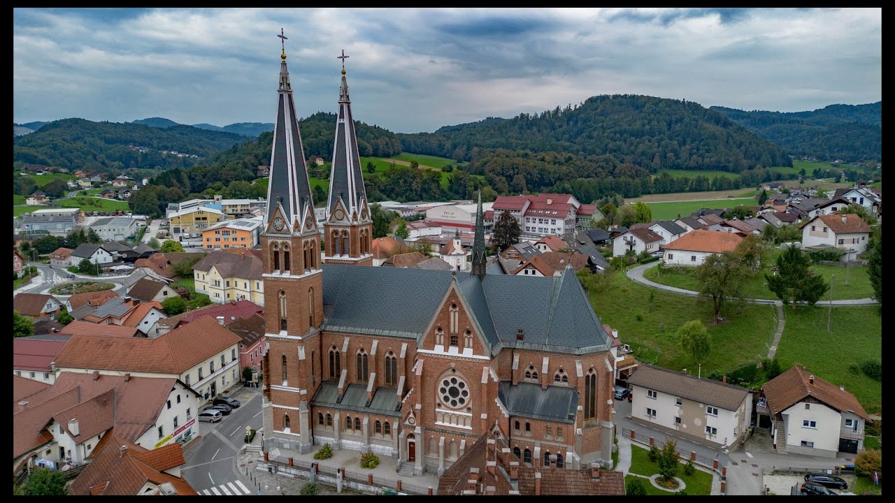 Zvonenje delopusta v župnijski cerkvi Sv. Martina v Šmartnem pri Litiji