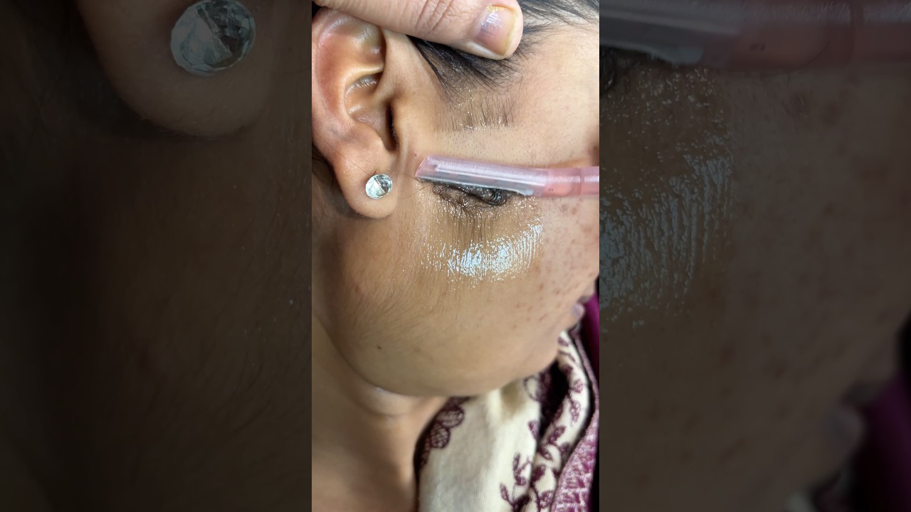 Sensitive skin face shaving by Carmesi razor/ #hairremoval #faceshaving