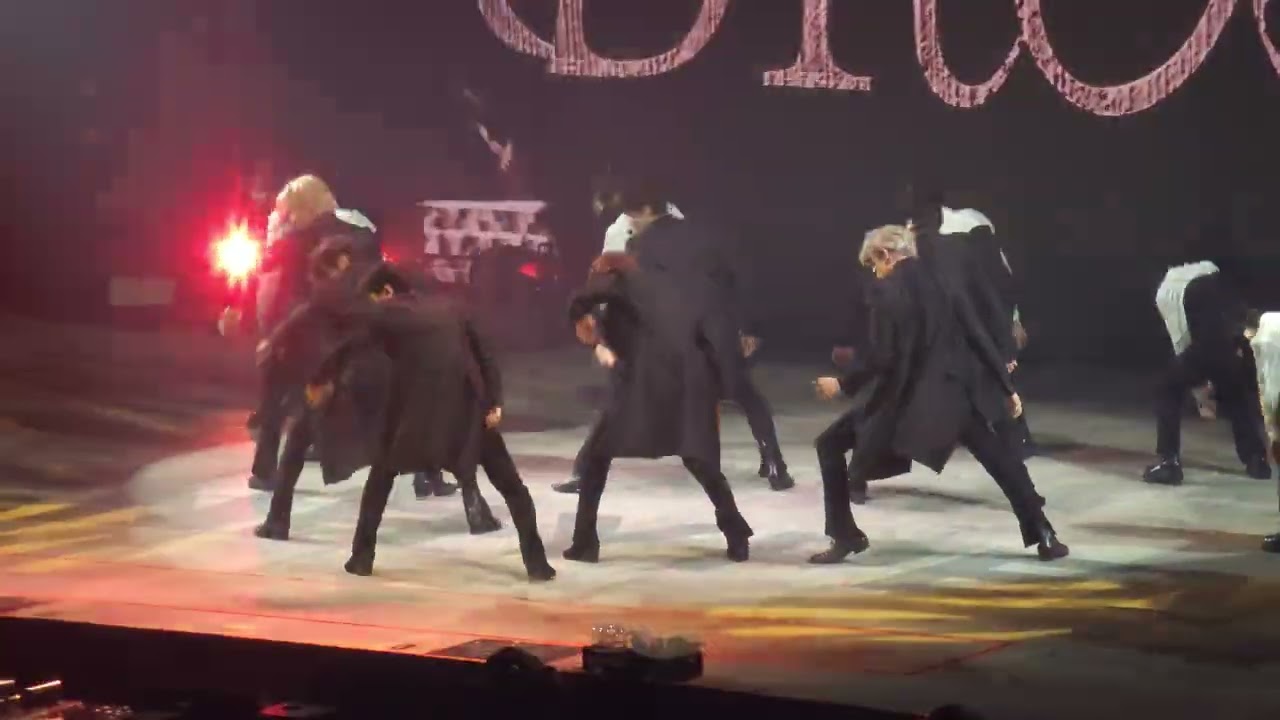 230522 ENHYPEN DARK BLOOD SHOWCASE 