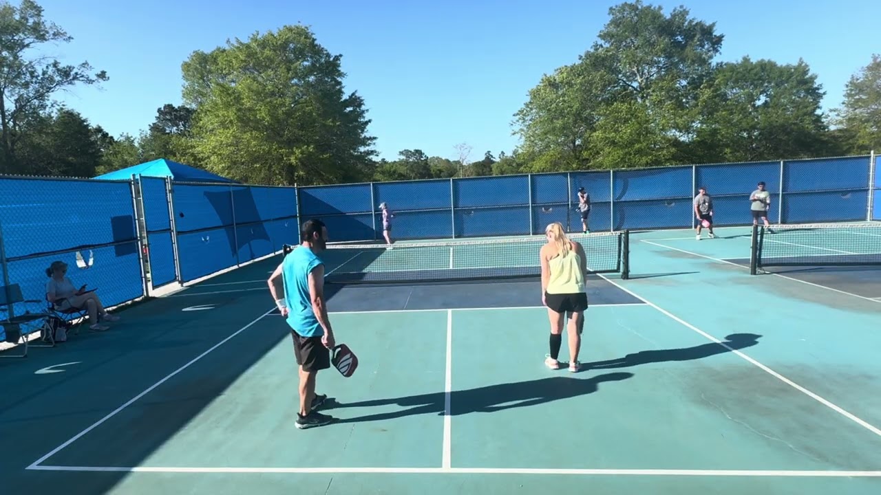 Megan Mason vs Carol Aaron