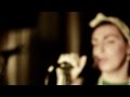 Capture de la vidéo Loretta "Miss You" Acoustic Version