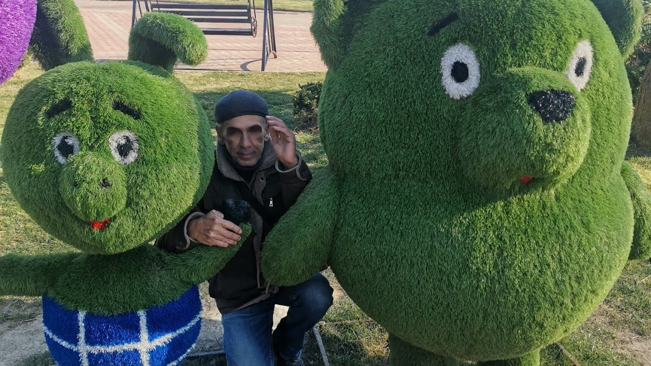 Вован мастер на все руки, все делает сам своими руками!