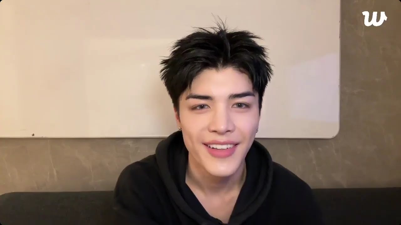 ENG SUB]&TEAM WEVERSE LIVE (19.2.26)MAKI #maki#andteam#live - YouTube