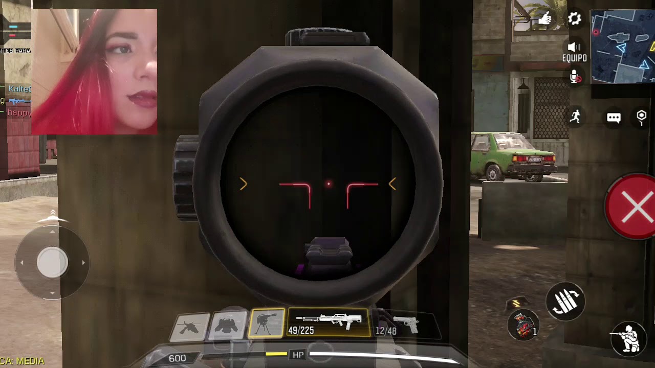 ******* chica jugando COD