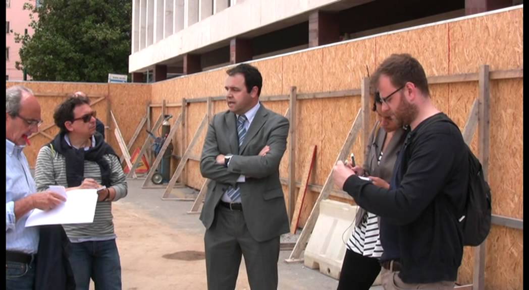 Via Poerio: i lavori continuano