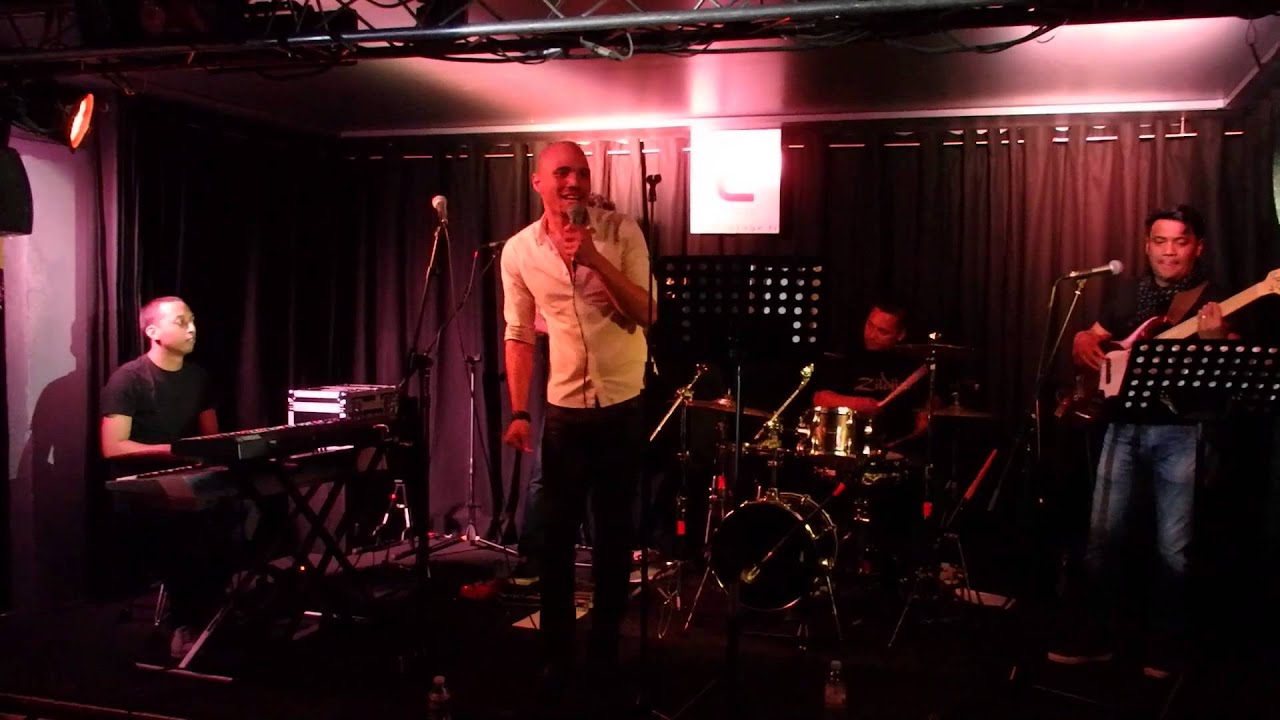 UPTOWN FUNKY extrait 2 à L'ETAGE YouTube