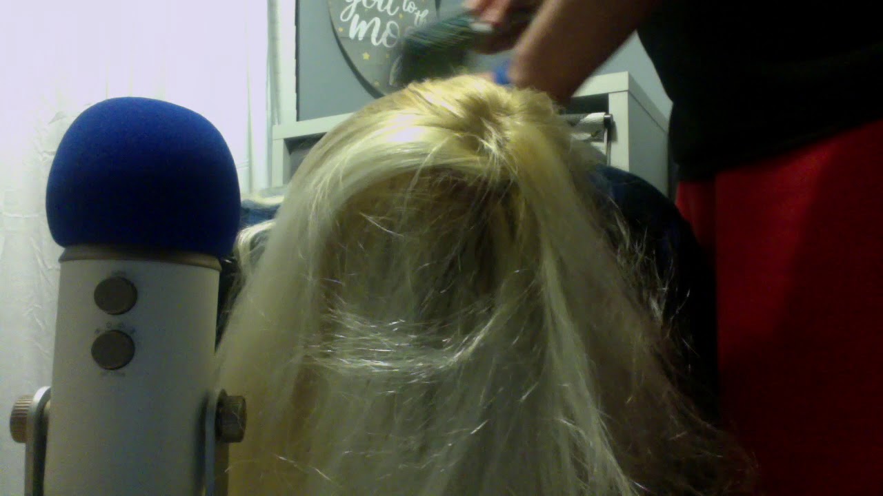 URelax ASMR Hair brushing and scratching