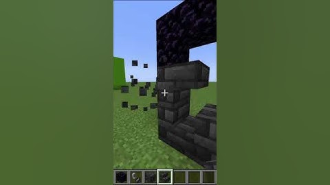 Minecraft Build Hacks- Deepslate Creeper Face Nether Portal Design! #shorts