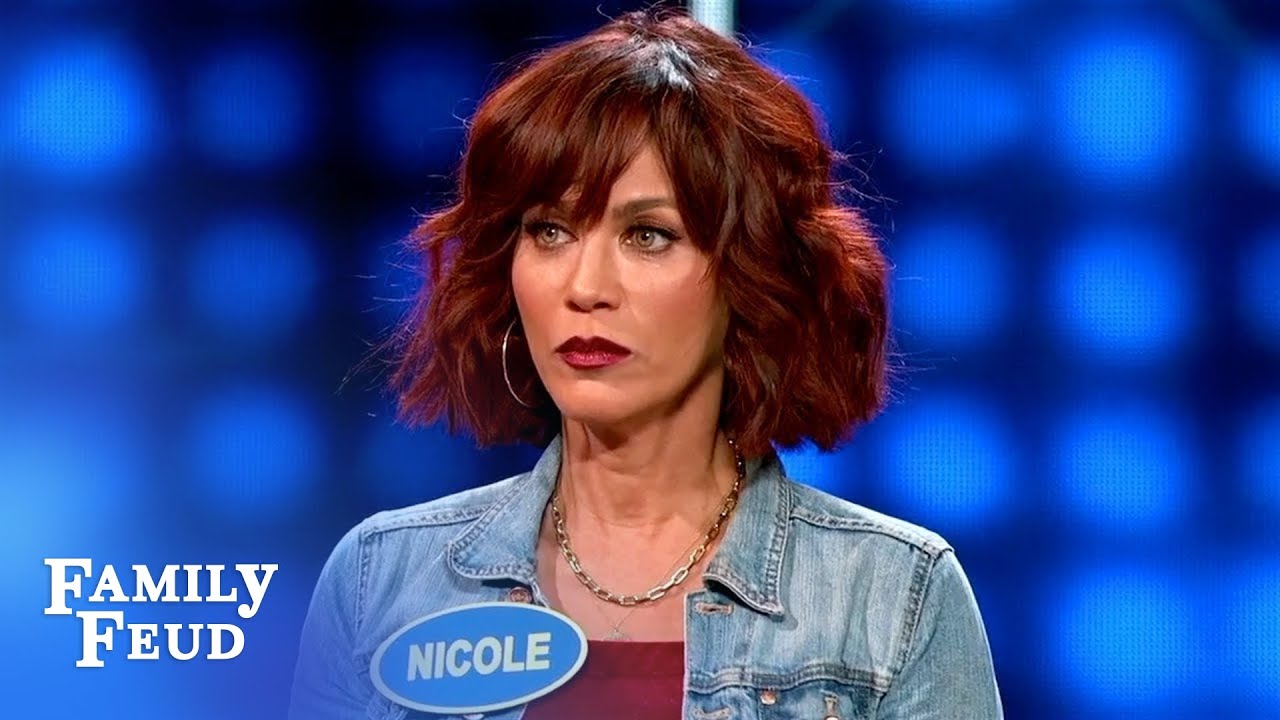 Nicole Parker's mom pulls out a LIFESAVER! | Celebrity Family Feud, image size:1280x720