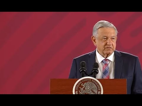 AMLO INICIA SU SEMANA DANDO A CONOCER EL QUIÉN ES QUIÉN DE LOS GASOLINEROS CAREROS censuration definition