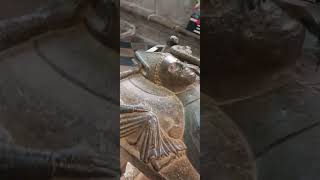 Locronan: Gisant de Saint Ronan