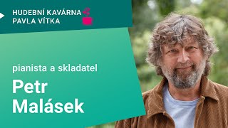 Miluju, když na koncertě zpěvačka zapomene text nebo pode mnou praskne židle, přiznává Petr Malásek