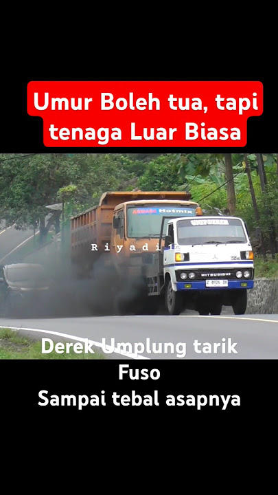 Jangan lihat Umurnya, tapi lihat tenaganya, derek Umplung tarik DT FUSO #mobilderek #trukderek
