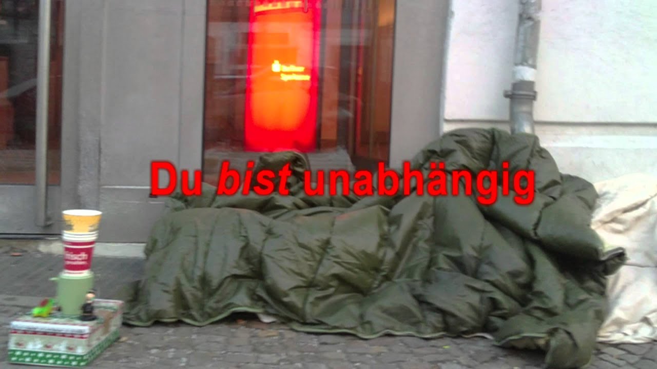 Berliner Ghetto Bitch vollgespritzt und drüber gepisst Berliner Ghetto Bitch vollgespritzt und drüber gepisst