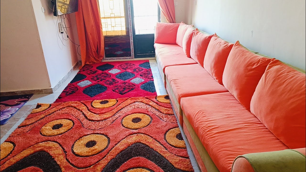 تنظيف وترتيب صالتي في شقة الاسكان الاجتماعي وتغير وتعديل نظام الفرش