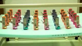 32 out of sync metronomes end up synchronizing