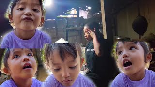 AKU JUGA PENGEN KERJA CARI UANG BISA BELI INI DAN ITU TAPI LALA MASIH KECIL JADI SABARRR DULU YHA 