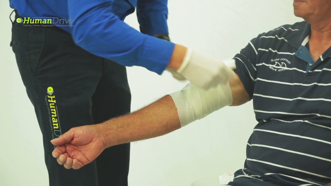 EHBO Verbinden aanleggen trauma zwachtel geen VO