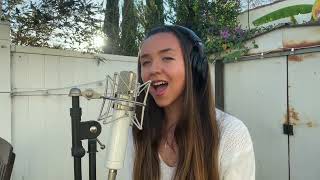 Video thumbnail of "Maddi Jane - Easy On Me (Cover) Live"