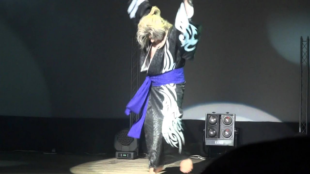 恋川　純　座長